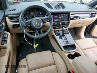 2023 Porsche Macan z VIN WP1AA2A50PLB16555, wystawiony jako Copart lot #60317825 z przebiegiem 17 755 mil mil oraz Szkoda całkowita • Salvage title. Historia ofert i sprzedaży dostępna na DreamBid. Obrazek 8.