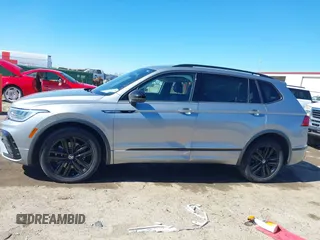 2022 Volkswagen Tiguan SE R-Line Black z VIN 3VVCB7AX4NM008121, wystawiony jako IAAI lot #41671382 z przebiegiem 71 674 mil mil oraz . Historia ofert i sprzedaży dostępna na DreamBid. Obrazek 14.