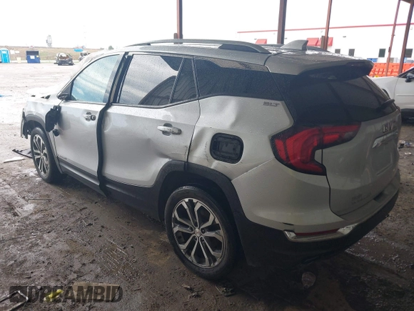 2020 GMC Terrain SLT z VIN 3GKALPEXXLL245121, wystawiony jako IAAI lot #42184014 z przebiegiem 110 011 mil mil oraz . Historia ofert i sprzedaży dostępna na DreamBid. Obrazek 3.