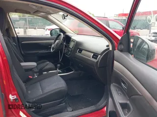 2018 Mitsubishi Outlander ES z VIN JA4AZ3A35JZ019378, wystawiony jako IAAI lot #42365556 z przebiegiem 98 449 mil mil oraz . Historia ofert i sprzedaży dostępna na DreamBid. Obrazek 5.