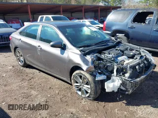 2017 Toyota Camry XLE with VIN 4T1BF1FK1HU311281, listed as a IAAI auction lot 41729435 with 132,488 mi miles. Bid and sale history available at carsss.com. Image 1.