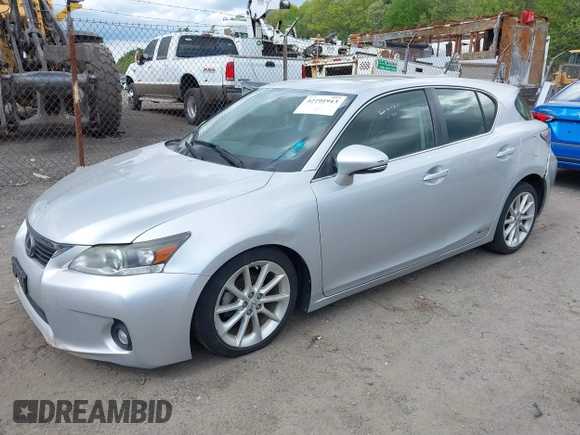 2013 Lexus CT 200h z VIN JTHKD5BH4D2165247, wystawiony jako IAAI lot #42191913 z przebiegiem 113 331 mil mil oraz . Historia ofert i sprzedaży dostępna na DreamBid. Obrazek 2.