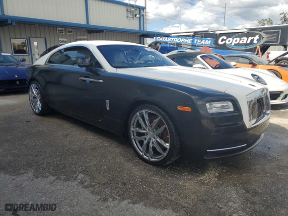 2014 Rolls-Royce Wraith with VIN SCA665C59EUX84411, listed as a Copart auction lot 74548964 with 0 mi miles and Non Repairable. Bid and sale history available at carsss.com. Image 4.