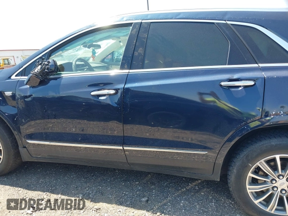 2017 Cadillac XT5 Luxury FWD with VIN 1GYKNBRS2HZ134259, listed as a IAAI auction lot 39416446 with 87,917 mi miles. Bid and sale history available at carsss.com. Image 14.