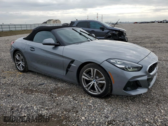 2025 BMW Z4 sDrive30i with VIN WBAHF3C08SWY40846, listed as a Copart auction lot 85756464 with 8,262 mi miles and Clean Title. Bid and sale history available at carsss.com. Image 4.
