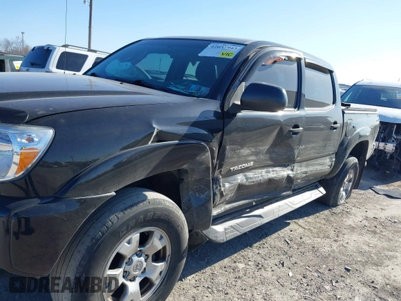 2015 Toyota Tacoma with VIN 5TFLU4EN2FX111971, listed as a IAAI auction lot 42055943 with 126,624 mi miles. Bid and sale history available at carsss.com. Image 6.