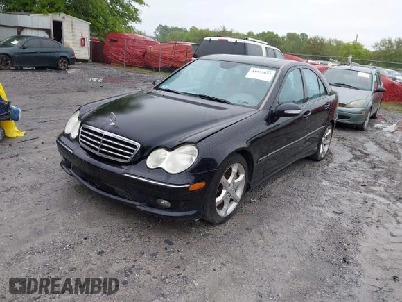 2007 Mercedes-Benz C 230 Sport z VIN WDBRF52H07A921305, wystawiony jako IAAI lot #41957653 z przebiegiem 114 523 mil mil oraz . Historia ofert i sprzedaży dostępna na DreamBid. Obrazek 2.