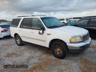 2000 Ford Expedition XLT with VIN 1FMRU1563YLA49729, listed as a IAAI auction lot 40613084 with 1 mi miles. Bid and sale history available at carsss.com. Image 1.
