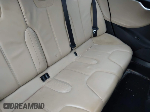 2013 Tesla Model S Performance с VIN 5YJSA1DP3DFP06177, выставлен на аукционе IAAI как лот 42675354 с пробегом 95 143 миль миль и . История ставок и продаж доступна на DreamBid. Изображение 8.