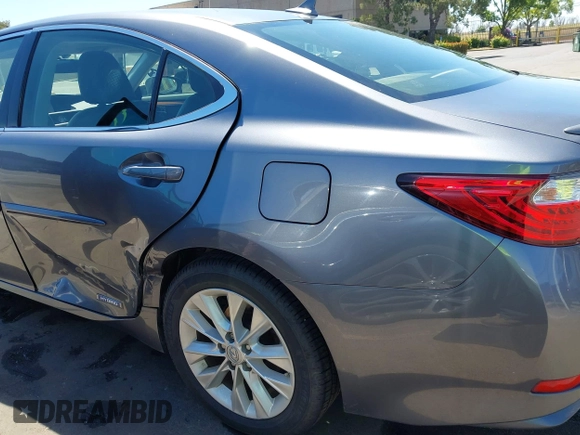 2013 Lexus ES 300h with VIN JTHBW1GG6D2033481, listed as a IAAI auction lot 42262327 with 162,138 mi miles and . Bid and sale history available at DreamBid. Image 6.