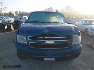 2007 Chevrolet Suburban LT with VIN 3GNFC16077G230369, listed as a IAAI auction lot 41476661 with 229,676 mi miles. Bid and sale history available at carsss.com. Image 12.