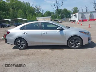 2019 Kia Forte LXS с VIN 3KPF24AD1KE086328, выставлен на аукционе IAAI как лот 42144973 с пробегом 43 541 миль миль и . История ставок и продаж доступна на DreamBid. Изображение 12.