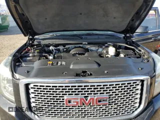 2015 GMC Yukon XL Denali with VIN 1GKS2JKJ6FR592902, listed as a Copart auction lot 81809144 with 226,718 mi miles and Clean Title. Bid and sale history available at DreamBid. Image 12.