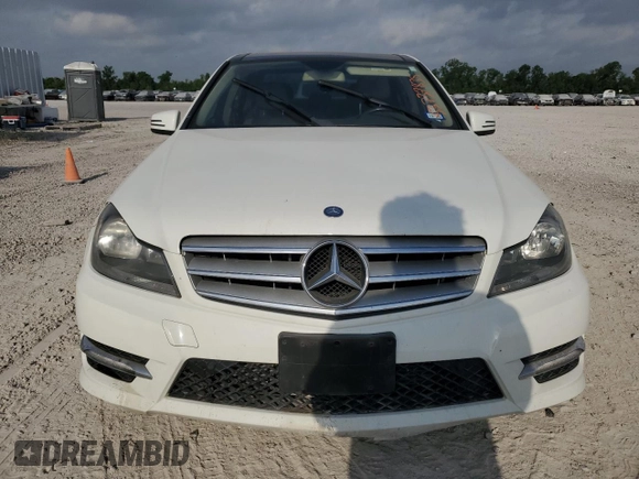 2012 Mercedes-Benz C 250 Sport z VIN WDDGF4HB0CA609006, wystawiony jako Copart lot #53737835 z przebiegiem 169 890 mil mil oraz Szkoda całkowita • Salvage title. Historia ofert i sprzedaży dostępna na DreamBid. Obrazek 5.