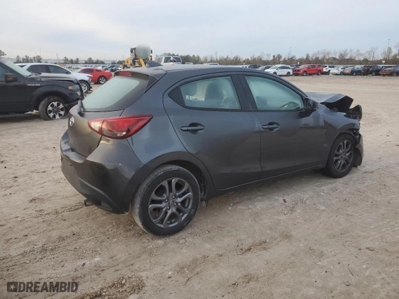 2020 Toyota Yaris Hatchback LE with VIN 3MYDLBJV1LY711264, listed as a Copart auction lot 87922685 with 47,169 mi miles and Salvage Title. Bid and sale history available at carsss.com. Image 3.