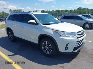 2019 Toyota Highlander SE with VIN 5TDKZRFH7KS551929, listed as a IAAI auction lot 42627458 with 84,117 mi miles and . Bid and sale history available at DreamBid. Image 1.