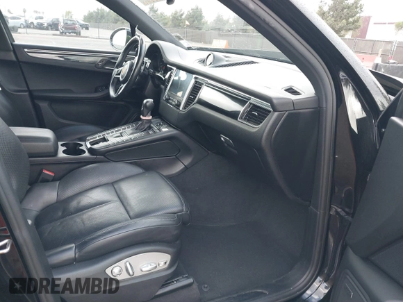 2018 Porsche Macan with VIN WP1AA2A59JLB24452, listed as a IAAI auction lot 41549714 with 94,715 mi miles and . Bid and sale history available at DreamBid. Image 5.