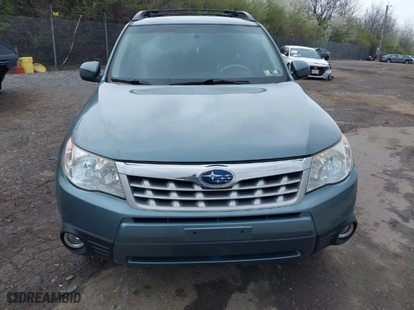 2011 Subaru Forester 2.5X Limited with VIN JF2SHAECXBH724097, listed as a IAAI auction lot 41945797 with 147,447 mi miles. Bid and sale history available at carsss.com. Image 6.