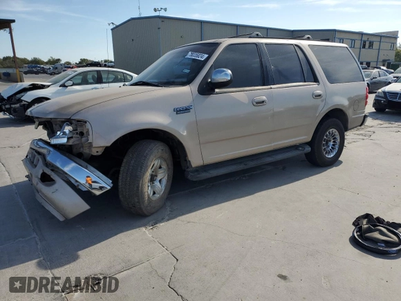 1998 Ford Expedition XLT with VIN 1FMRU1765WLA78708, listed as a Copart auction lot 78035824 with 364,964 mi miles and Salvage Title. Bid and sale history available at carsss.com. Image 1.