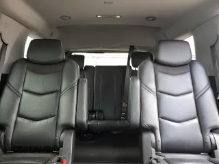 2019 Cadillac Escalade Luxury z VIN 1GYS3BKJXKR271240, wystawiony jako Copart lot #54506425 z przebiegiem 106 373 mil mil oraz Szkoda całkowita • Salvage title. Historia ofert i sprzedaży dostępna na DreamBid. Obrazek 10.