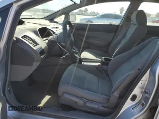 2010 Honda Civic DX-VP z VIN 19XFA1F32AE080022, wystawiony jako Copart lot #57983445 z przebiegiem 154 065 mil mil oraz Szkoda całkowita • Salvage title. Historia ofert i sprzedaży dostępna na DreamBid. Obrazek 7.
