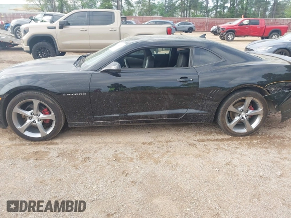2014 Chevrolet Camaro LT z VIN 2G1FC1E38E9219031, wystawiony jako IAAI lot #41922230 z przebiegiem 135 539 mil mil oraz . Historia ofert i sprzedaży dostępna na DreamBid. Obrazek 14.