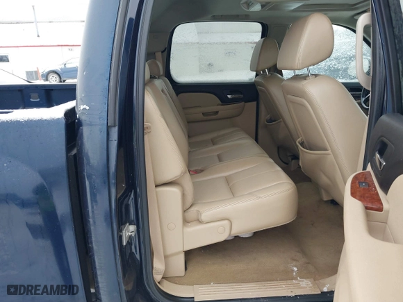 2007 Chevrolet Silverado 1500 LTZ with VIN 2GCEK13M771535698, listed as a IAAI auction lot 41295982 with 216,232 mi miles. Bid and sale history available at carsss.com. Image 8.