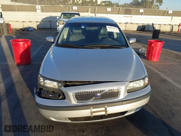 2004 Volvo V70 with VIN YV1SW59V642361434, listed as a IAAI auction lot 40801585 with 119,419 mi miles. Bid and sale history available at carsss.com. Image 12.