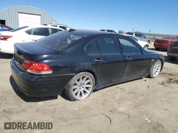 2006 BMW 7 Series 750i z VIN WBAHL83536DT05393, wystawiony jako Copart lot #45846905 z przebiegiem 118 874 mil mil oraz Czysty tytuł • Clean title. Historia ofert i sprzedaży dostępna na DreamBid. Obrazek 3.