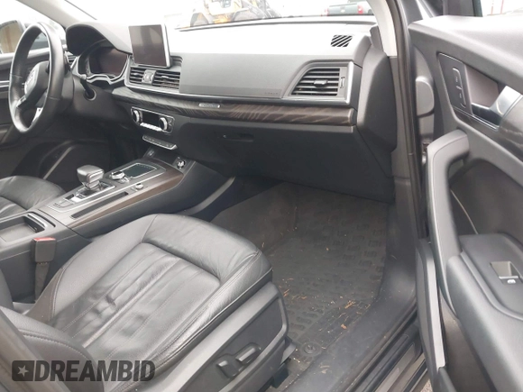 2018 Audi Q5 Premium Plus with VIN WA1BNAFY7J2106037, listed as a IAAI auction lot 41282887 with 81,170 mi miles. Bid and sale history available at carsss.com. Image 5.