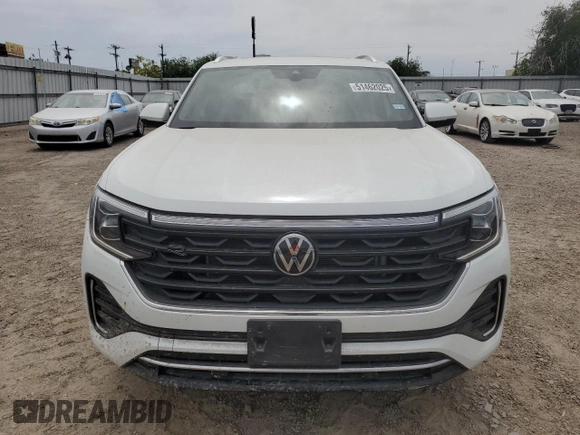 2024 Volkswagen Atlas SEL R-Line with VIN 1V2AE2CA1RC211093, listed as a Copart auction lot 51462025 with 13,844 mi miles and Salvage title. Bid and sale history available at DreamBid. Image 5.