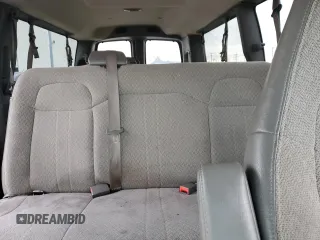 2017 Chevrolet Express Passenger LT z VIN 1GAZGPFG5H1340095, wystawiony jako Copart lot #44379845 z przebiegiem 154 620 mil mil oraz Szkoda całkowita • Salvage title. Historia ofert i sprzedaży dostępna na DreamBid. Obrazek 10.
