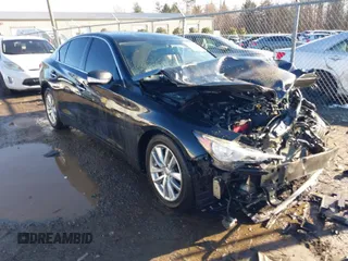 2017 Infiniti Q50 3.0t Premium with VIN JN1EV7AR1HM830300, listed as a IAAI auction lot 41590557 with 78,385 mi miles. Bid and sale history available at carsss.com. Image 1.