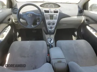 2008 Toyota Yaris z VIN JTDBT903781205321, wystawiony jako Copart lot #58863655 z przebiegiem 103 584 mil mil oraz Szkoda całkowita • Salvage title. Historia ofert i sprzedaży dostępna na DreamBid. Obrazek 8.
