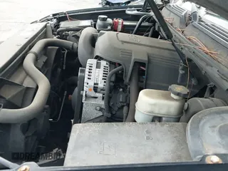 2007 Cadillac Escalade с VIN 1GYEC63827R334483, выставлен на аукционе IAAI как лот 43321241 с пробегом 239 740 миль миль и . История ставок и продаж доступна на DreamBid. Изображение 12.