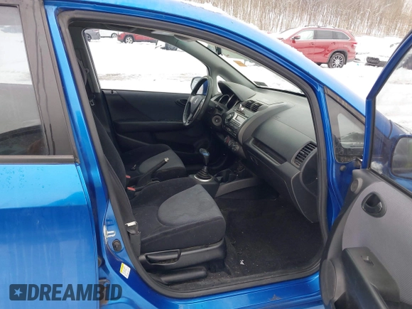 2007 Honda Fit Sport with VIN JHMGD37687S023604, listed as a IAAI auction lot 41310146 with 358,465 mi miles. Bid and sale history available at carsss.com. Image 5.