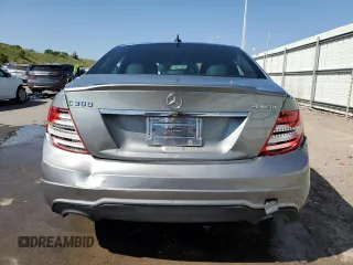 2013 Mercedes-Benz C 300 Sport с VIN WDDGF8AB8DR297960, выставлен на аукционе Copart как лот 61565455 с пробегом 72 818 миль миль и Списание • Salvage title. История ставок и продаж доступна на DreamBid. Изображение 6.