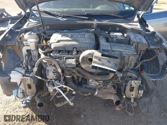 2017 Volkswagen Passat S z VIN 1VWAT7A39HC071640, wystawiony jako IAAI lot #41686081 z przebiegiem 136 638 mil mil oraz . Historia ofert i sprzedaży dostępna na DreamBid. Obrazek 10.