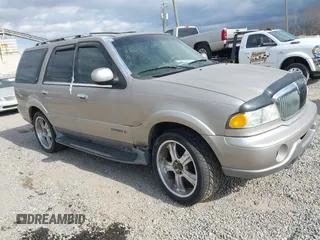 2002 Lincoln Navigator z VIN 5LMFU28R62LJ01647, wystawiony jako IAAI lot #41468287 z przebiegiem 134 396 mil mil oraz . Historia ofert i sprzedaży dostępna na DreamBid. Obrazek 1.