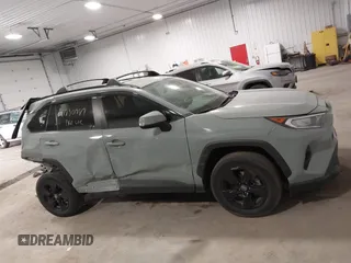 2020 Toyota RAV4 XLE with VIN 2T3P1RFV8LC099090, listed as a IAAI auction lot 41830989 with 99,024 mi miles. Bid and sale history available at carsss.com. Image 13.