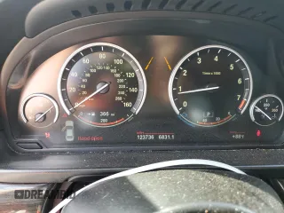 2014 BMW 5 Series 550i xDrive с VIN WBAKP9C54EDZ35292, выставлен на аукционе Copart как лот 51876035 с пробегом 123 736 миль миль и Списание • Salvage title. История ставок и продаж доступна на DreamBid. Изображение 9.
