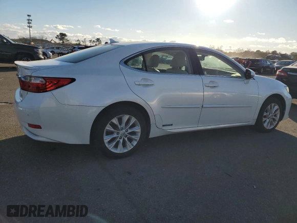 2013 Lexus ES 300h with VIN JTHBW1GG8D2036379, listed as a Copart auction lot 87573735 with 134,000 mi miles and Non repairable. Bid and sale history available at DreamBid. Image 3.
