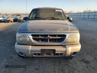 2001 Ford Explorer Eddie Bauer with VIN 1FMZU84P01UB51671, listed as a Copart auction lot 82465744 with 127,592 mi miles and Clean title. Bid and sale history available at DreamBid. Image 5.