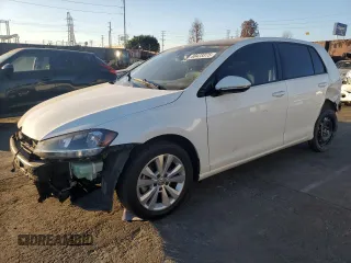 2020 Volkswagen Golf TSI z VIN 3VWG57AU6LM003333, wystawiony jako Copart lot #88423375 z przebiegiem 94 682 mil mil oraz Szkoda całkowita • Salvage title. Historia ofert i sprzedaży dostępna na DreamBid. Obrazek 1.