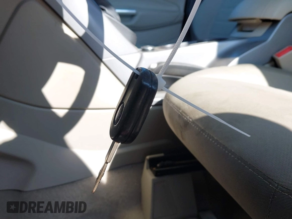 2015 Ford Escape SE with VIN 1FMCU0GX3FUC80207, listed as a IAAI auction lot 41665897 with 153,891 mi miles. Bid and sale history available at carsss.com. Image 11.