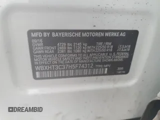 2017 BMW X1 xDrive28i z VIN WBXHT3C37H5F74312, wystawiony jako Copart lot #57479785 z przebiegiem Nie podano mil oraz Czysty tytuł • Clean title. Historia ofert i sprzedaży dostępna na DreamBid. Obrazek 13.