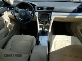 2012 Volkswagen Passat SE z VIN 1VWBP7A30CC071883, wystawiony jako Copart lot #53976725 z przebiegiem 206 180 mil mil oraz Szkoda całkowita • Salvage title. Historia ofert i sprzedaży dostępna na DreamBid. Obrazek 8.