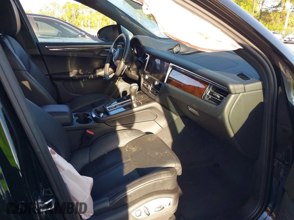 2024 Porsche Macan with VIN WP1AA2A51RLB13361, listed as a IAAI auction lot 41561389 with Not Provided miles and . Bid and sale history available at DreamBid. Image 5.