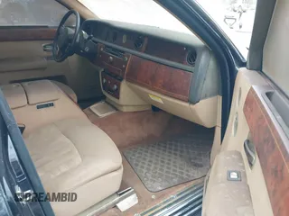 2007 Rolls-Royce Phantom z VIN SCA1S68517UX08396, wystawiony jako IAAI lot #41722895 z przebiegiem Nie podano mil oraz . Historia ofert i sprzedaży dostępna na DreamBid. Obrazek 5.