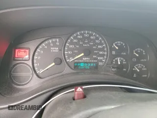 2002 Chevrolet Silverado 1500 LS with VIN 2GCEC19V121194904, listed as a Copart auction lot 84408904 with 266,795 mi miles and Salvage Title. Bid and sale history available at DreamBid. Image 9.